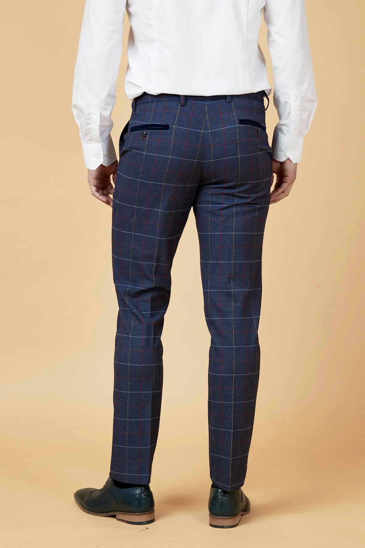 DRAKE - Navy Check Three Piece Suit